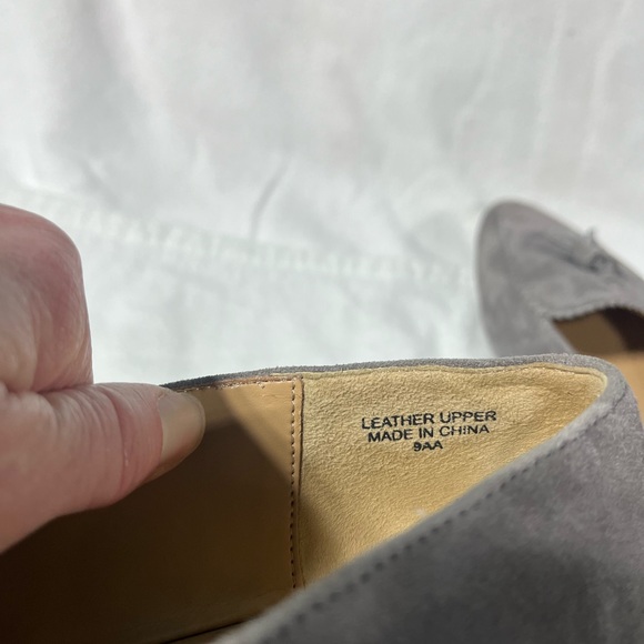 Talbots flats, moccasins, Suede Women's Loafer Tasel Gray 9AA Pointed Toe - Picture 8 of 13